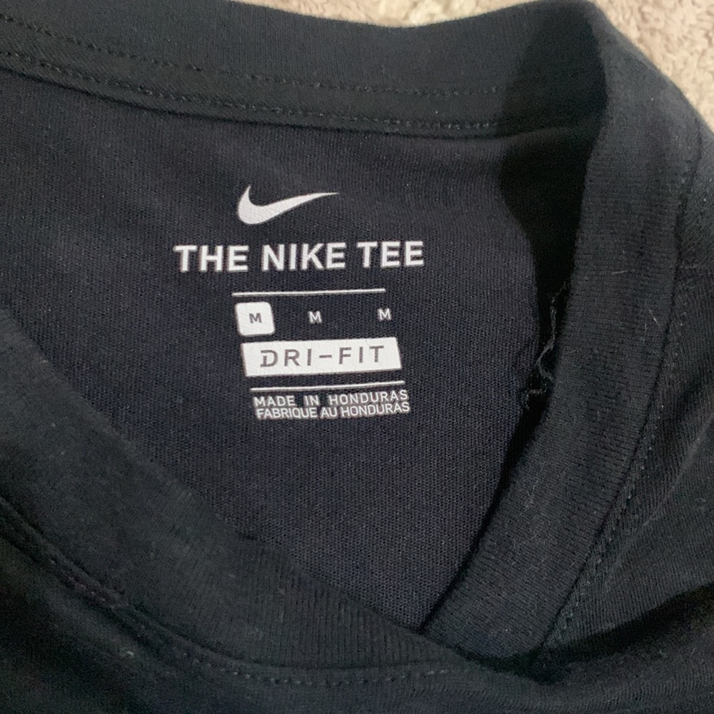 nike shirt - Picture 2 of 2